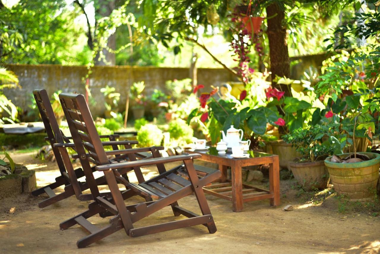 Relax Guest House Dambulla Exterior photo